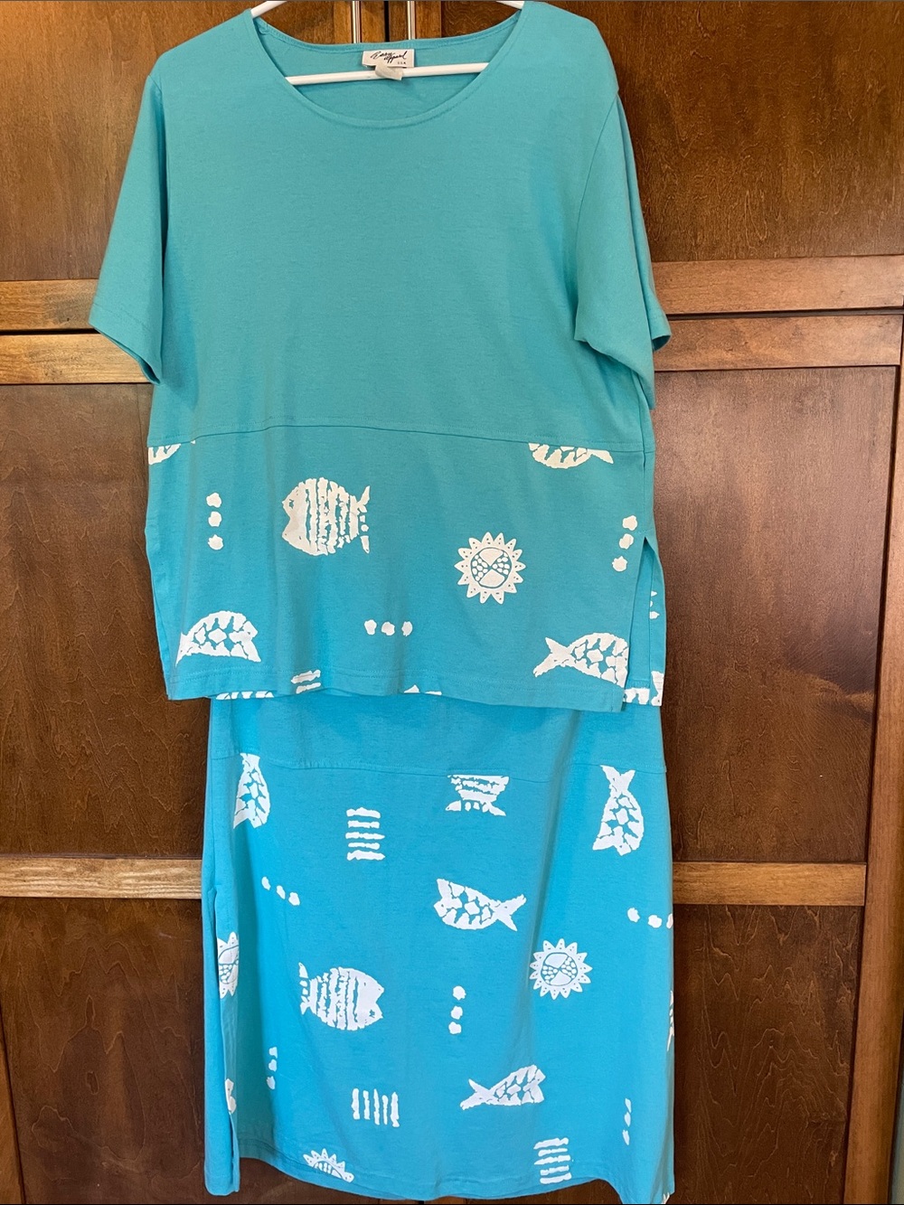 Easy Apparel Blue T-shirt Set.